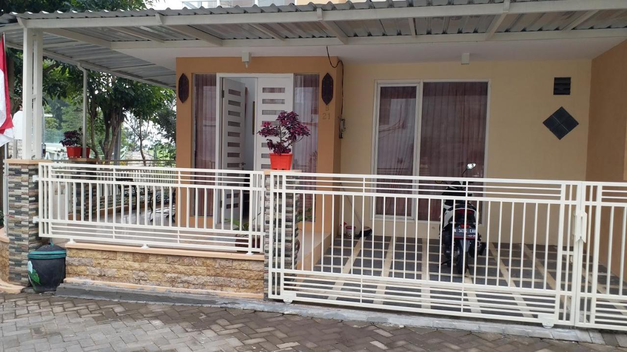 Villa Two One Exotic Private Pool Di Batu Бату Экстерьер фото