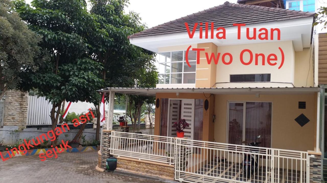 Villa Two One Exotic Private Pool Di Batu Бату Экстерьер фото